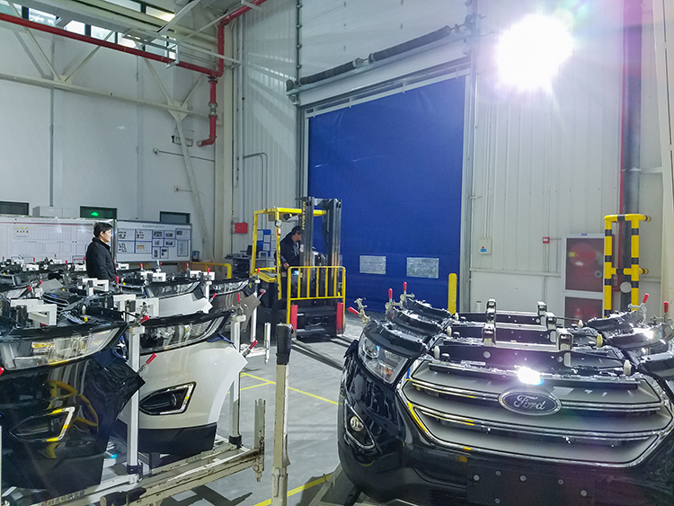 福特汽車堆積快速門.jpg